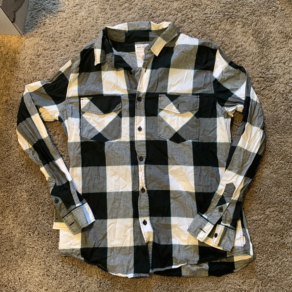 Warp and Weft long-sleeved button down Men’s XL